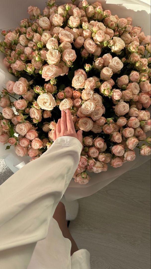 Eternal Elegance White Roses Ensemble